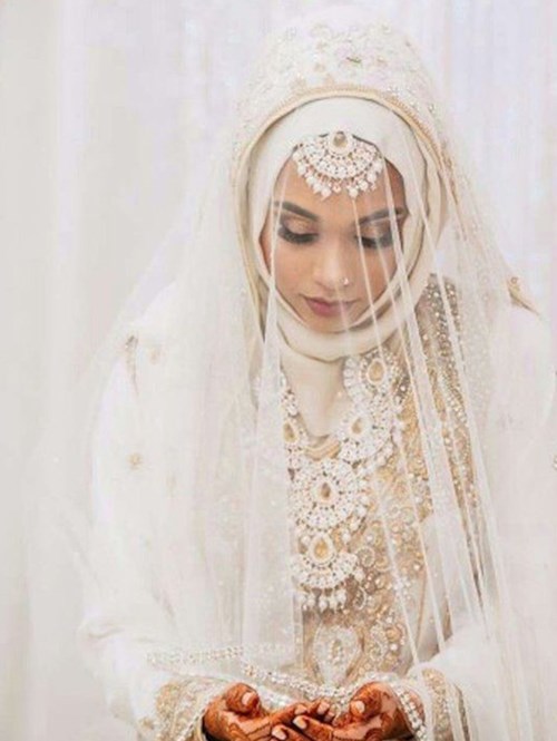 10 Bridal Hijab Styles For The Big Day - Bridals.Pk