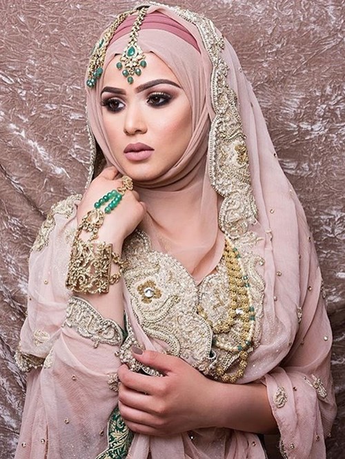 10 Bridal Hijab Styles For The Big Day Bridals.Pk
