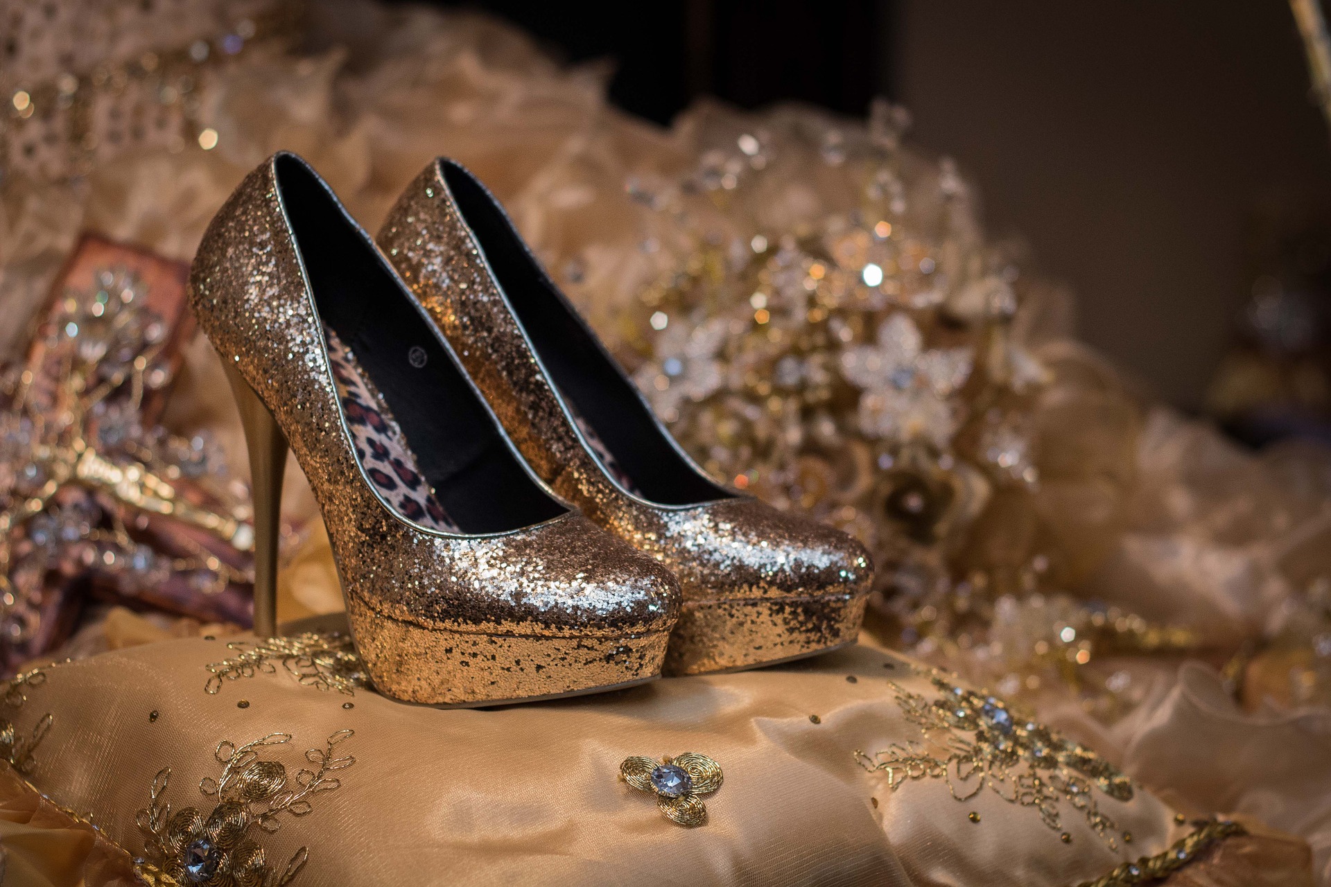 Six Tips To Buy That Perfect Wedding Footwear!