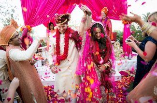 6 Wedding Exit Toss Alternatives For a Trendy Farewell
