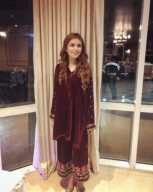 10 Times Momina Mustehsan Gave Us Formal Outfit Goals - Bridals.Pk