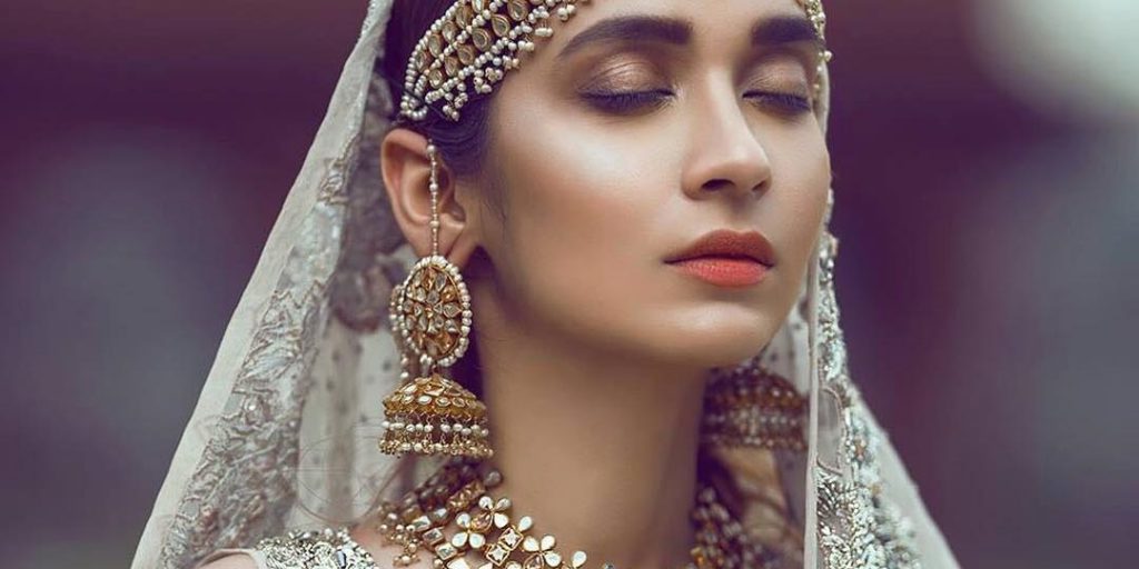 The Bold and The Beautiful: Add The Extra To Your Earrings This Wedding Season