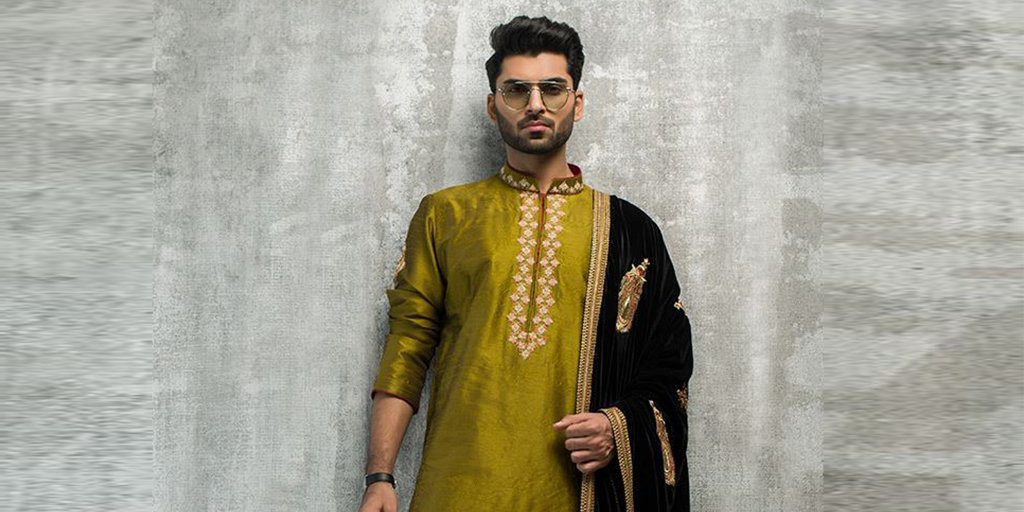 Dear Groomsmen, Here’s Every Look You Can Carry On Your BFF’s Mehndi