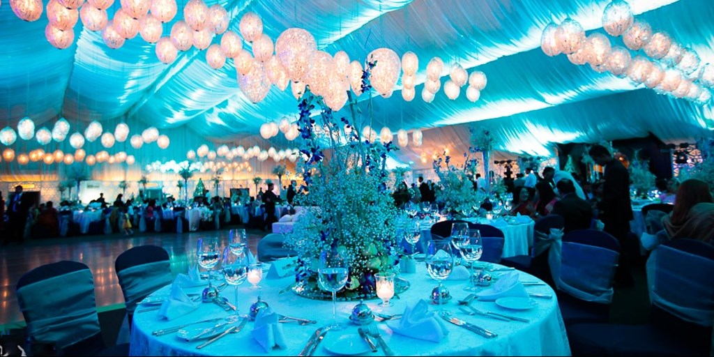 Here's How To Follow The Blue Color Theme For Your Wedding