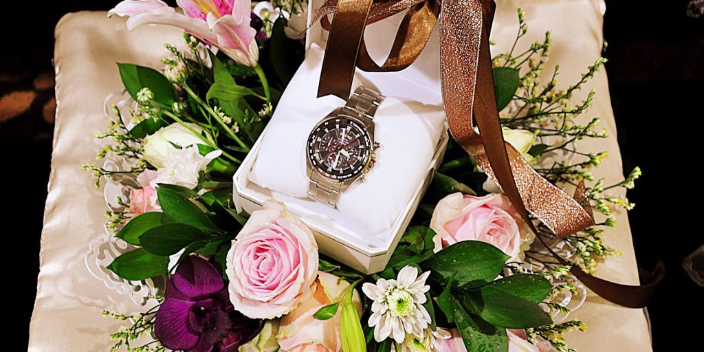 How To Choose The Perfect Watch For Your Groom