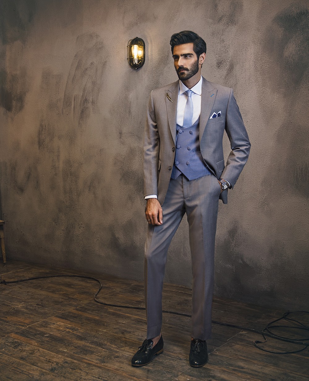 Best Wedding Style Tips For Tall Men - Bridals.PK