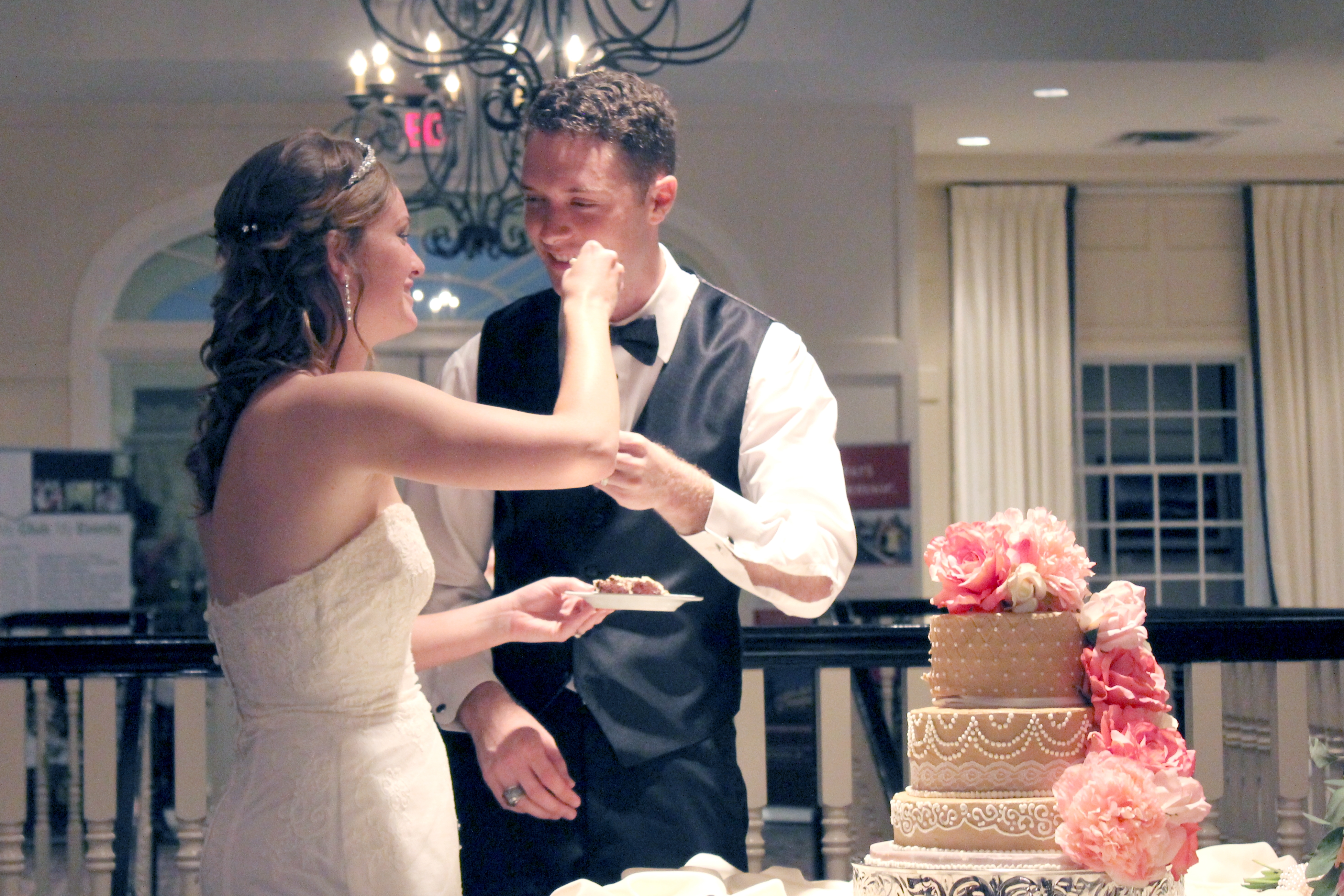 The Tradition Of Saving The Top Tier Of The Wedding Cake - Bridals.PK