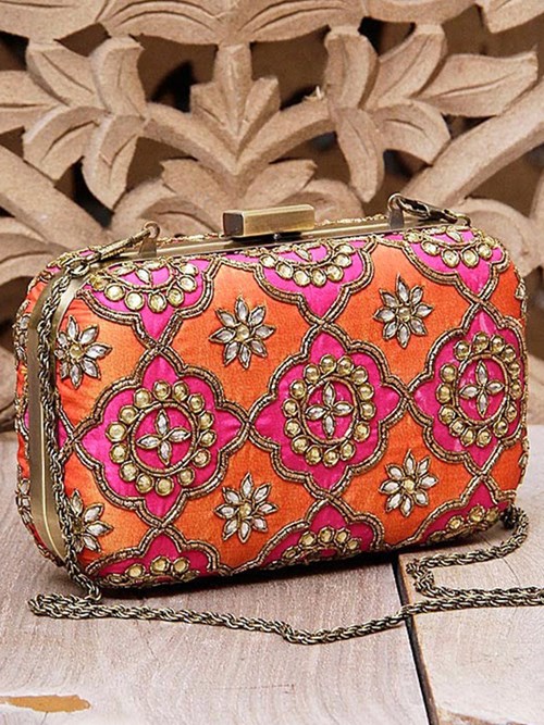 6 Purse & Wallets Every Woman Must Have - Accessorize India