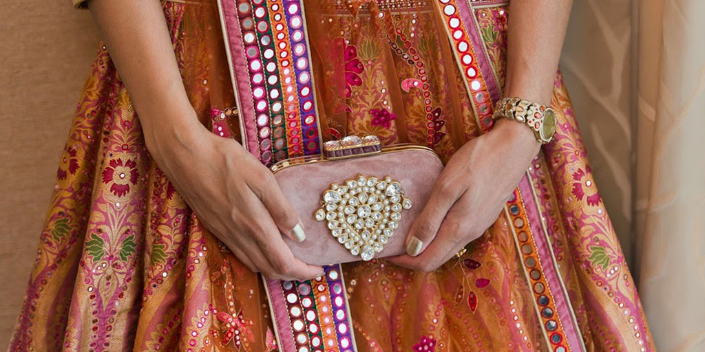 5 Types Of Stunning Bridal Clutches To Choose From For Your Wedding Day