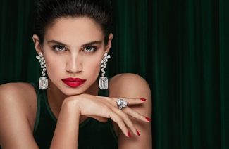 You Will Not Be Able To Resist These Diamond Masterpiece Earrings by Graff