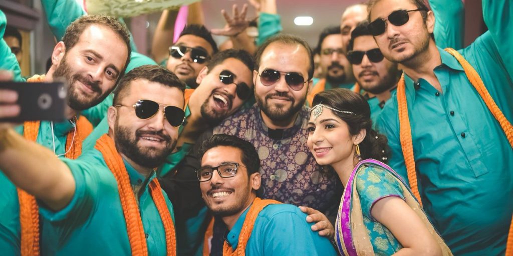 Dress Up Your Groomsmen In These Dashing Colour Themes For Mehndi