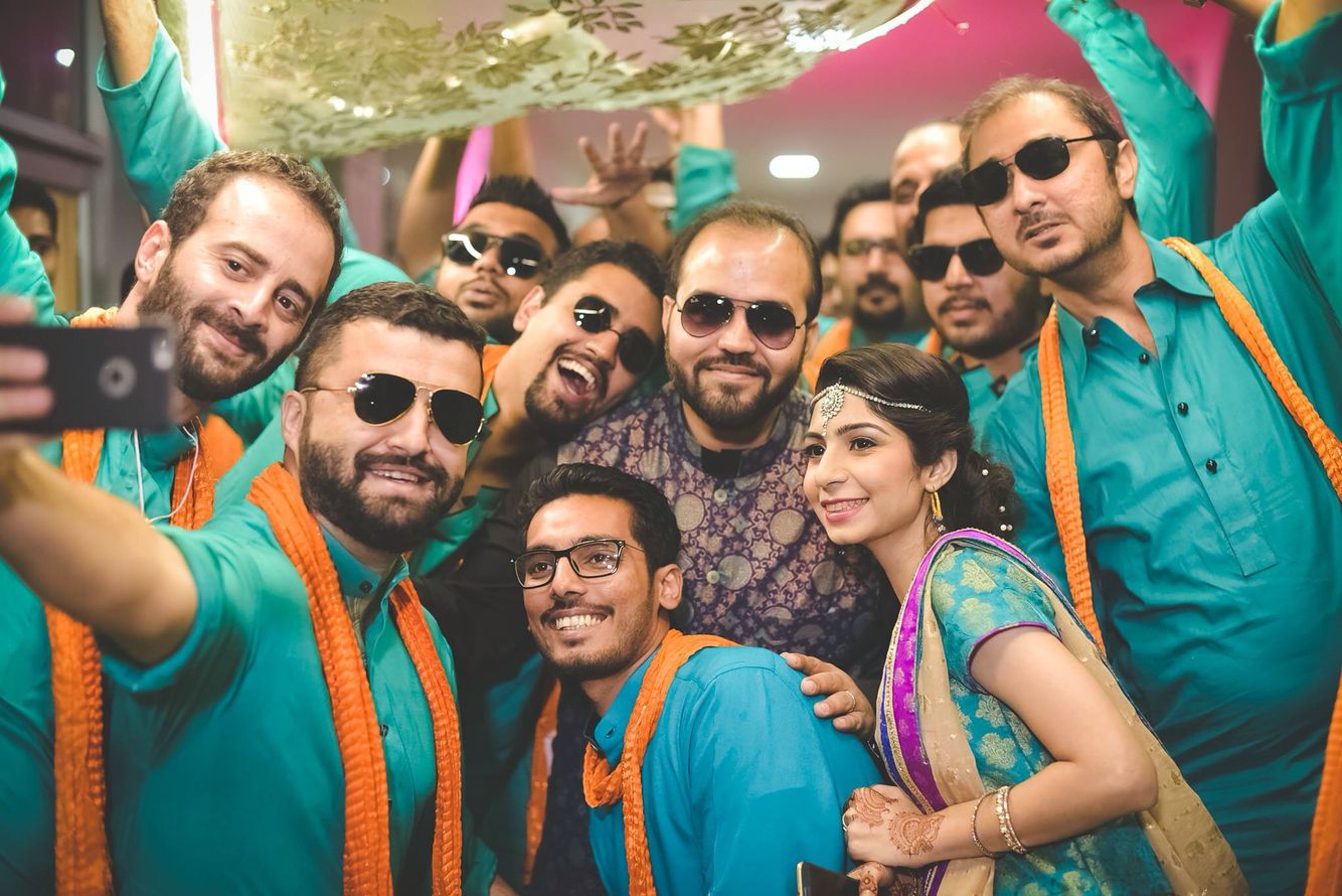 Dress Up Your Groomsmen In These Dashing Colour Themes For Mehndi