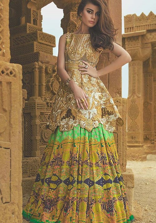 Mehndi outfits for brides on sale 2019