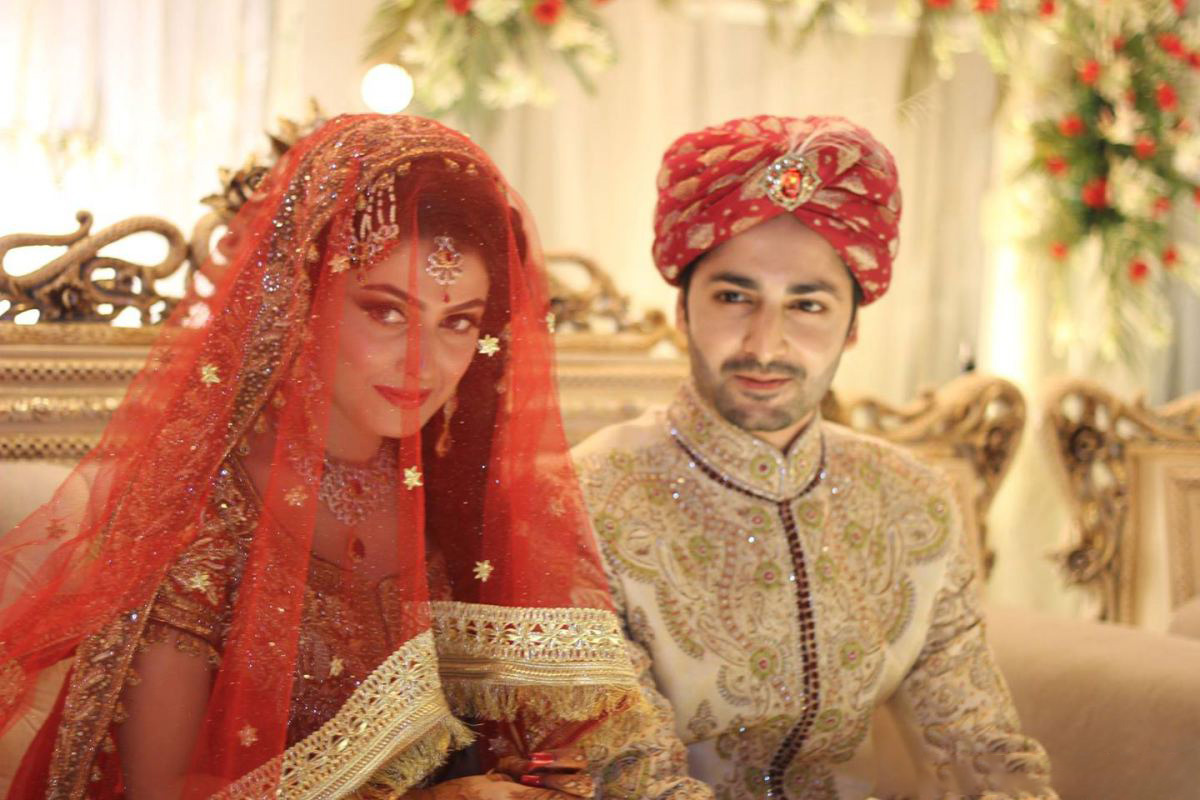 Ayeza Khan New Latest Nikkah Outfit Ayeza khan wedding 10 Times Ayeza Khan ...