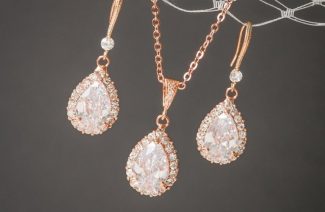 Rose Gold: A Great Alternate To Gold at Weddings