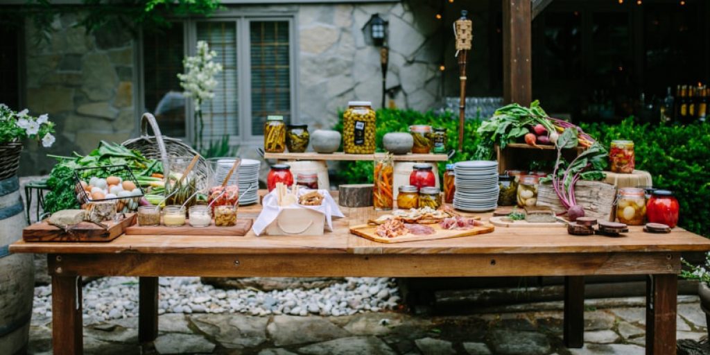 Food Trends That You Need To Steal For Your 2019 Wedding!