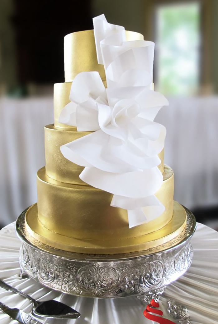 Go Crazy Over These Gold Wedding Cakes.................