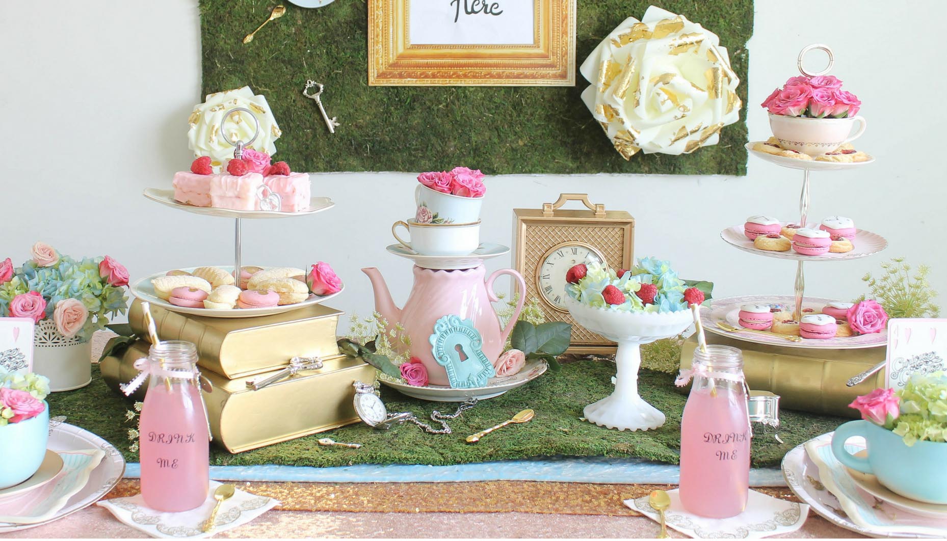 Alice in Wonderland wedding planning theme decoration