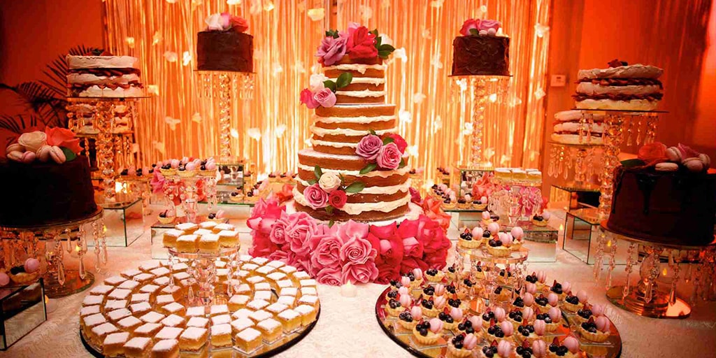 Some Lip-Smacking Dessert Table Inspirations