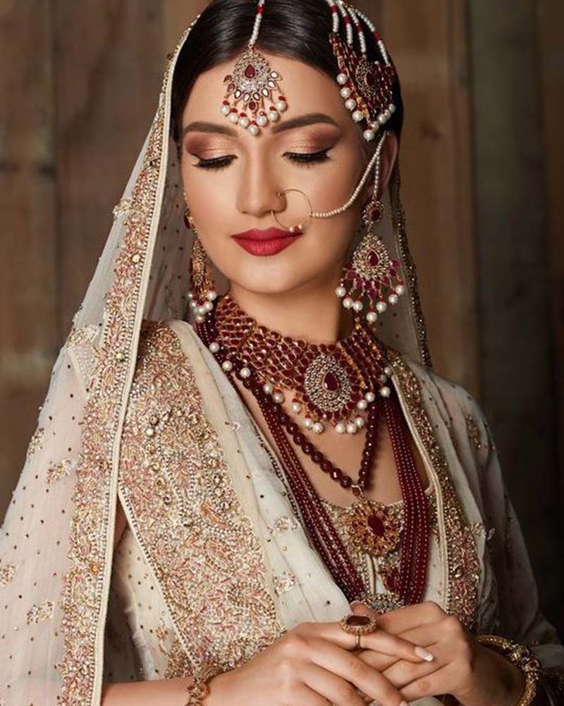 Share 156 Round Face Pakistani Bridal Hairstyles Super Hot Vn 2465