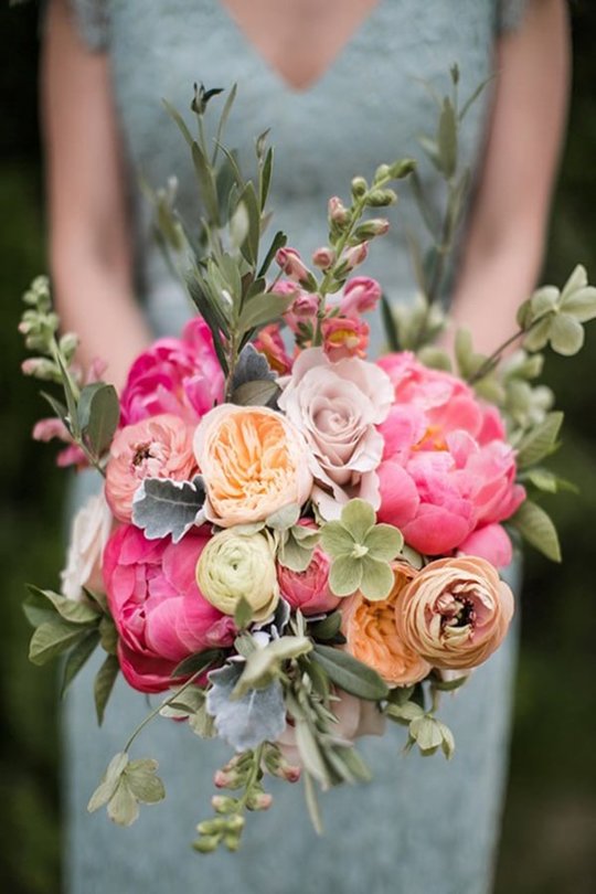 Colourful Flower Bouqet at your wedding