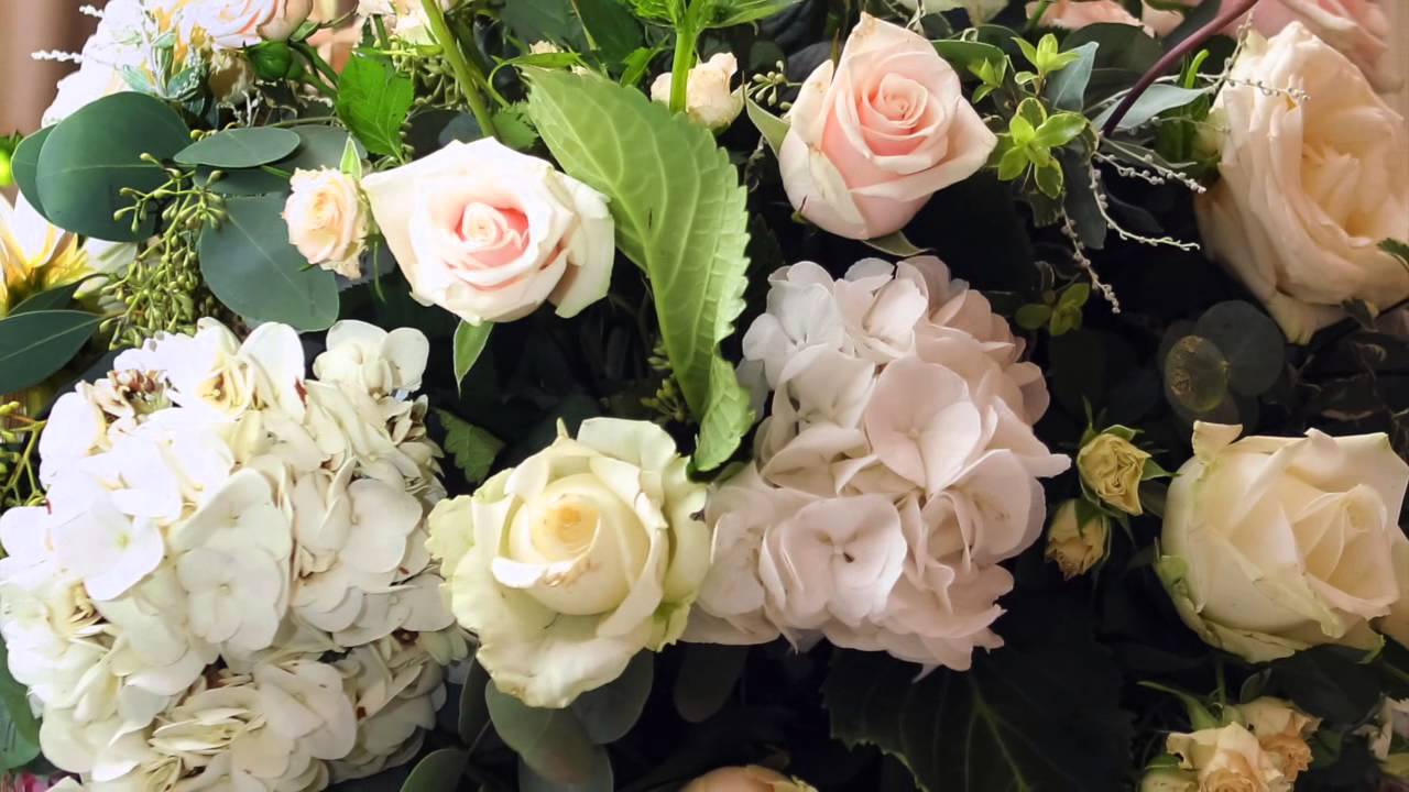 Your Ultimate Guide to Wedding Flowers’ Names & Types