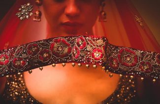 From Under the Dupatta Shots to Capture Your Vintage Reminiscent Bridal Look