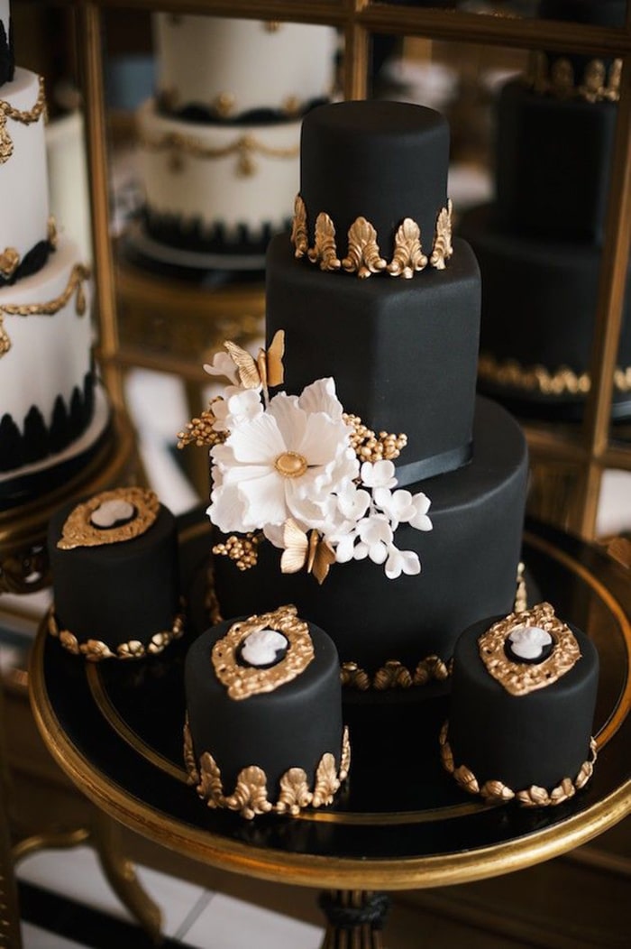 Gorgeous Black Wedding Cakes For The Unconventional Brides