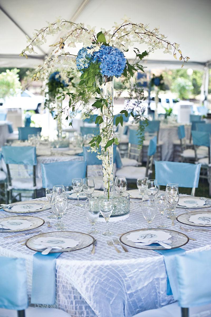 ICE Blue table decoration