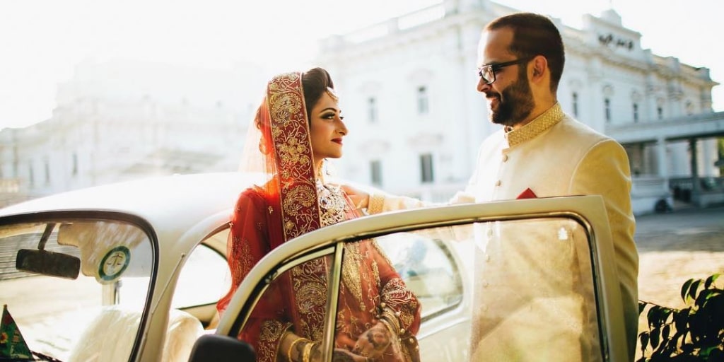 Pakistani groom photobombs wife in adorable wedding shoot