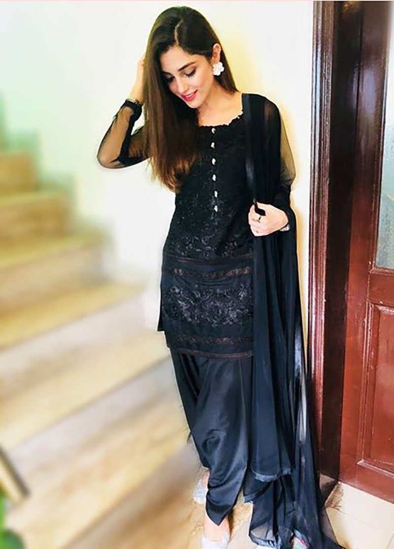 zainab chottani black dress