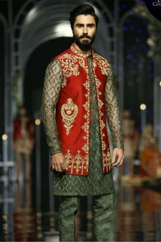 How Lahore designer Mohsin Naveed Ranjha got to dress Ranveer