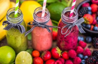6 Go-To Smoothie Recipes for All the Summer Brides-to-Be