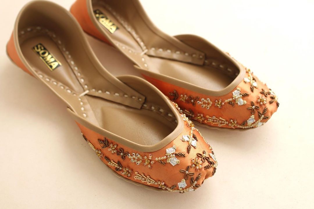 Soma Footwear, Pakistani Fashion